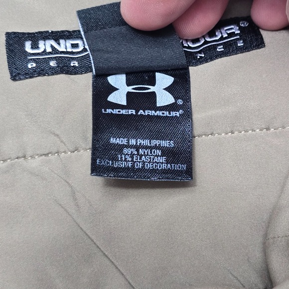 Under Armour Performance Shorts Men's 36R Khaki‎ Stretch Golf Activewear - Picture 8 of 16